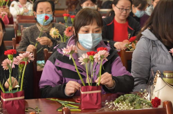 欢庆三八 花漾生活,共享花漾生活庆祝三八妇女节”