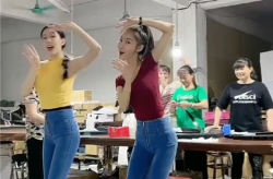 青浦厂里小姐姐,青春活力，绽放工业之美”